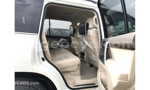 Buy Import Toyota Land Cruiser White Car in Import - Dubai in Ethiopia Buy Import Toyota Land Cruiser White Car in Import - Dubai in Ethiopia