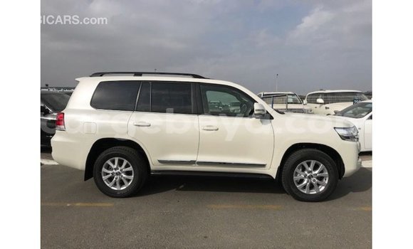 Buy Import Toyota Land Cruiser White Car in Import - Dubai in Ethiopia Buy Import Toyota Land Cruiser White Car in Import - Dubai in Ethiopia
