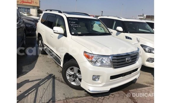 Buy Import Toyota Land Cruiser White Car in Import - Dubai in Ethiopia Buy Import Toyota Land Cruiser White Car in Import - Dubai in Ethiopia