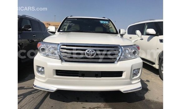 Buy Import Toyota Land Cruiser White Car in Import - Dubai in Ethiopia Buy Import Toyota Land Cruiser White Car in Import - Dubai in Ethiopia