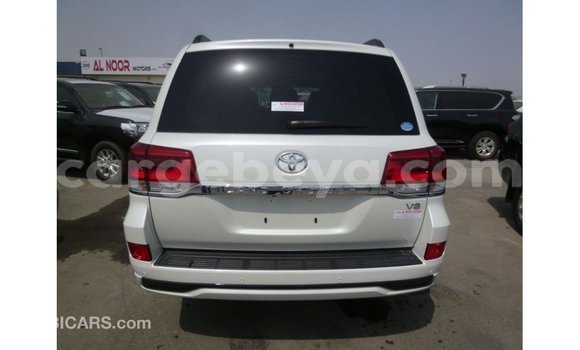 Buy Import Toyota Land Cruiser White Car in Import - Dubai in Ethiopia Buy Import Toyota Land Cruiser White Car in Import - Dubai in Ethiopia