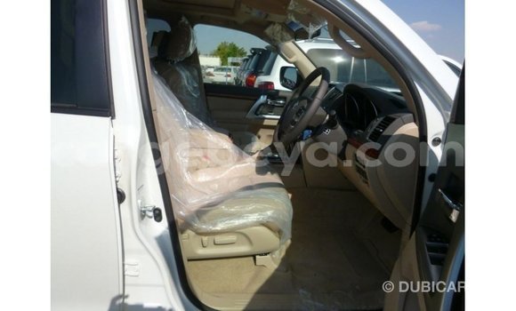 Buy Import Toyota Land Cruiser White Car in Import - Dubai in Ethiopia Buy Import Toyota Land Cruiser White Car in Import - Dubai in Ethiopia