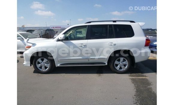Buy Import Toyota Land Cruiser White Car in Import - Dubai in Ethiopia Buy Import Toyota Land Cruiser White Car in Import - Dubai in Ethiopia
