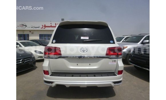 Buy Import Toyota Land Cruiser White Car in Import - Dubai in Ethiopia Buy Import Toyota Land Cruiser White Car in Import - Dubai in Ethiopia