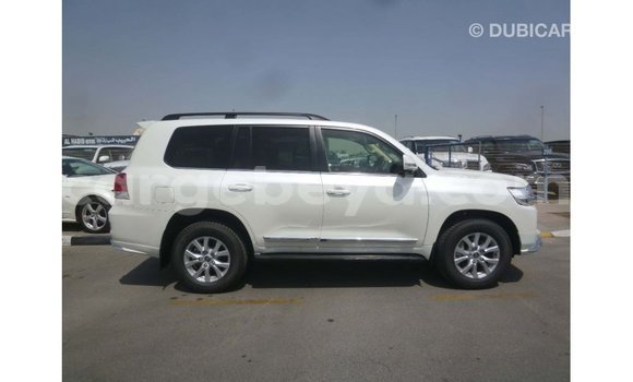 Buy Import Toyota Land Cruiser White Car in Import - Dubai in Ethiopia Buy Import Toyota Land Cruiser White Car in Import - Dubai in Ethiopia