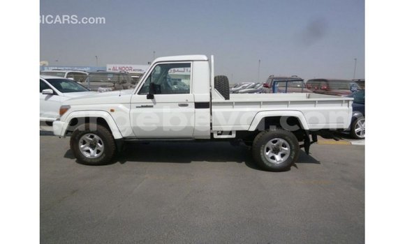 ይግዙ Imported Toyota Land Cruiser ነጭ መኪና በ Import - Dubai በ ኢትዮጵያ ይግዙ Imported Toyota Land Cruiser ነጭ መኪና በ Import - Dubai በ ኢትዮጵያ