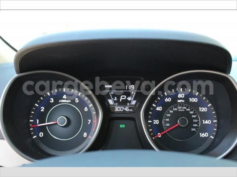 Big with watermark 2016 hyundai elantra 13