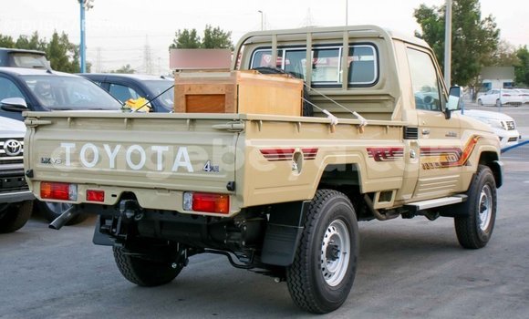 Buy Import Toyota Land Cruiser Beige Car in Import - Dubai in Ethiopia Buy Import Toyota Land Cruiser Beige Car in Import - Dubai in Ethiopia