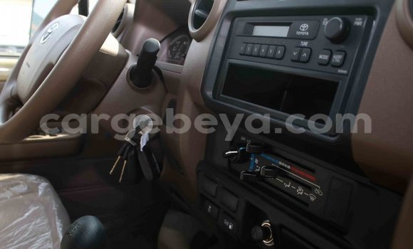 Buy Import Toyota Land Cruiser Beige Car in Import - Dubai in Ethiopia Buy Import Toyota Land Cruiser Beige Car in Import - Dubai in Ethiopia