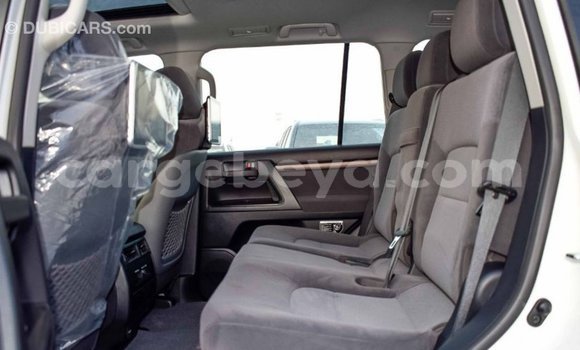 Buy Import Toyota Land Cruiser White Car in Import - Dubai in Ethiopia Buy Import Toyota Land Cruiser White Car in Import - Dubai in Ethiopia