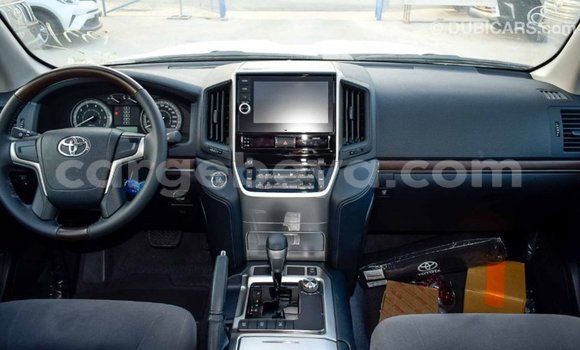 Buy Import Toyota Land Cruiser White Car in Import - Dubai in Ethiopia Buy Import Toyota Land Cruiser White Car in Import - Dubai in Ethiopia