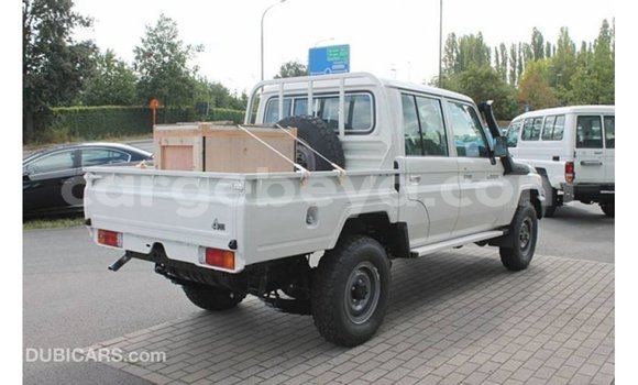 Buy Import Toyota Land Cruiser White Car in Import - Dubai in Ethiopia Buy Import Toyota Land Cruiser White Car in Import - Dubai in Ethiopia