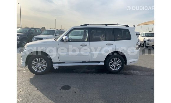 Buy Import Mitsubishi Pajero White Car in Import - Dubai in Ethiopia Buy Import Mitsubishi Pajero White Car in Import - Dubai in Ethiopia