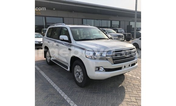 Buy Import Toyota Land Cruiser White Car in Import - Dubai in Ethiopia Buy Import Toyota Land Cruiser White Car in Import - Dubai in Ethiopia