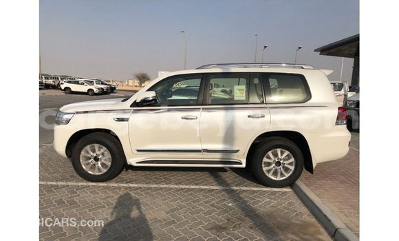 Buy Import Toyota Land Cruiser White Car in Import - Dubai in Ethiopia Buy Import Toyota Land Cruiser White Car in Import - Dubai in Ethiopia
