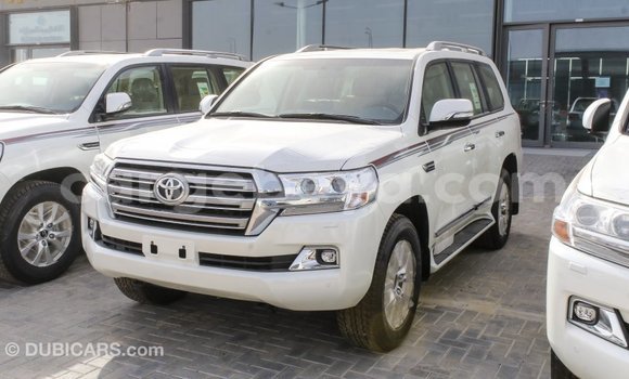 Buy Import Toyota Land Cruiser White Car in Import - Dubai in Ethiopia Buy Import Toyota Land Cruiser White Car in Import - Dubai in Ethiopia