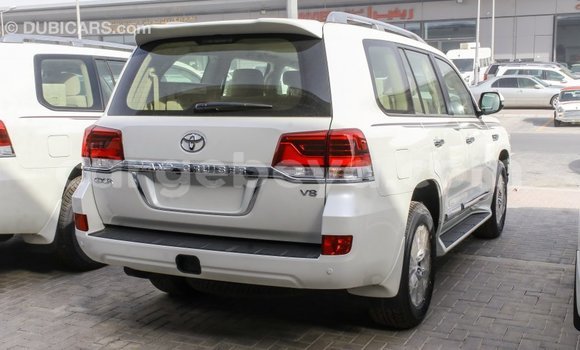 Buy Import Toyota Land Cruiser White Car in Import - Dubai in Ethiopia Buy Import Toyota Land Cruiser White Car in Import - Dubai in Ethiopia