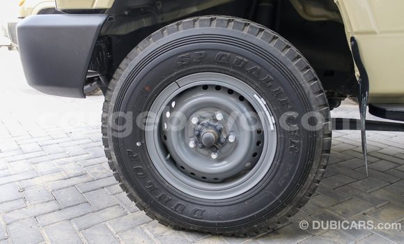 Buy Import Toyota Land Cruiser Beige Car in Import - Dubai in Ethiopia Buy Import Toyota Land Cruiser Beige Car in Import - Dubai in Ethiopia