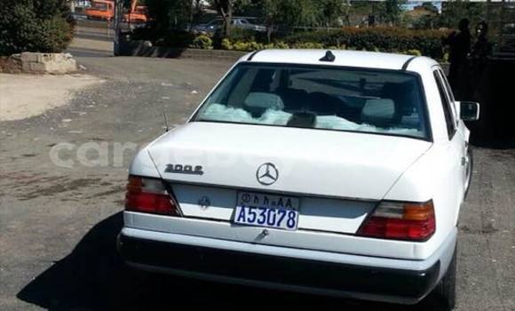 Buy Used Mercedes‒Benz 300-Series White Car in Addis–Ababa in Ethiopia Buy Used Mercedes‒Benz 300-Series White Car in Addis–Ababa in Ethiopia