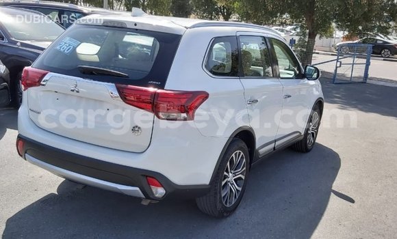 Buy Import Mitsubishi Outlander White Car in Import - Dubai in Ethiopia Buy Import Mitsubishi Outlander White Car in Import - Dubai in Ethiopia
