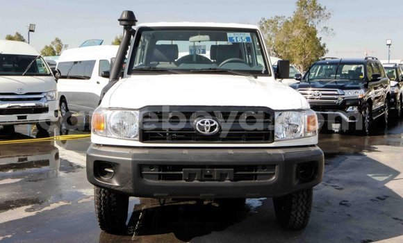 Buy New Toyota Land Cruiser White Car in Abiy Adi in Tigray Buy New Toyota Land Cruiser White Car in Abiy Adi in Tigray