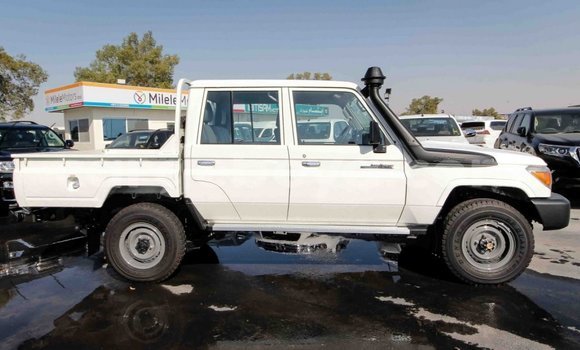 Buy New Toyota Land Cruiser White Car in Abiy Adi in Tigray Buy New Toyota Land Cruiser White Car in Abiy Adi in Tigray