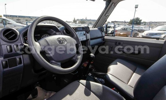 Buy New Toyota Land Cruiser White Car in Abiy Adi in Tigray Buy New Toyota Land Cruiser White Car in Abiy Adi in Tigray
