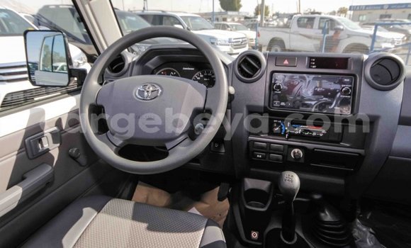 Buy New Toyota Land Cruiser White Car in Abiy Adi in Tigray Buy New Toyota Land Cruiser White Car in Abiy Adi in Tigray