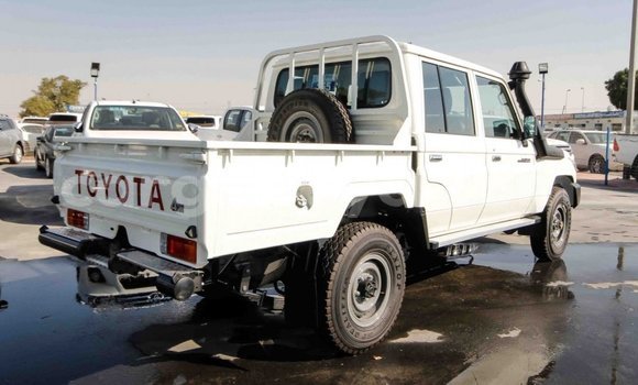 Buy New Toyota Land Cruiser White Car in Abiy Adi in Tigray Buy New Toyota Land Cruiser White Car in Abiy Adi in Tigray