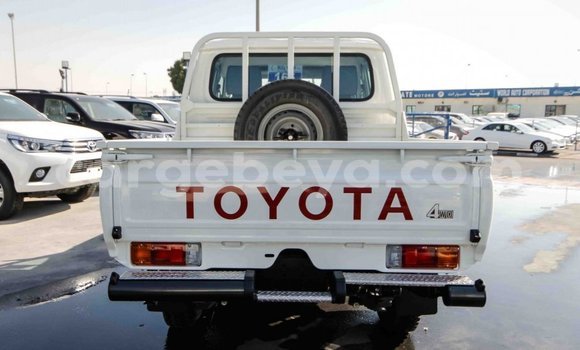 Buy New Toyota Land Cruiser White Car in Abiy Adi in Tigray Buy New Toyota Land Cruiser White Car in Abiy Adi in Tigray