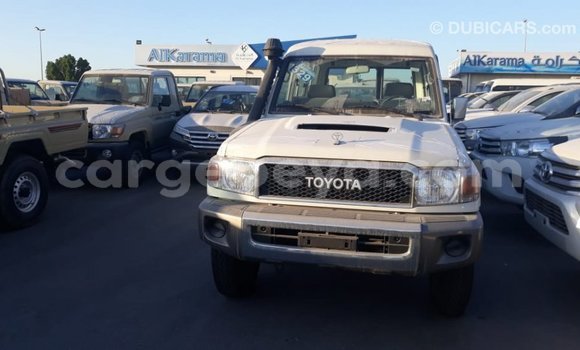 Buy Import Toyota Land Cruiser White Car in Import - Dubai in Ethiopia Buy Import Toyota Land Cruiser White Car in Import - Dubai in Ethiopia