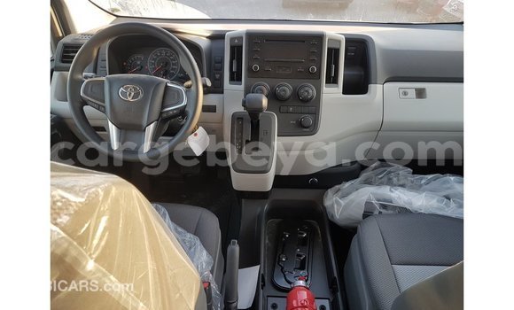 Imported Toyota Hiace White Makiinaa iti Import - Dubai keessatti Ethiopia keessatti Imported Toyota Hiace White Makiinaa iti Import - Dubai keessatti Ethiopia keessatti