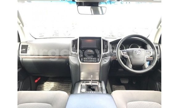 Buy Import Toyota Land Cruiser White Car in Import - Dubai in Ethiopia Buy Import Toyota Land Cruiser White Car in Import - Dubai in Ethiopia