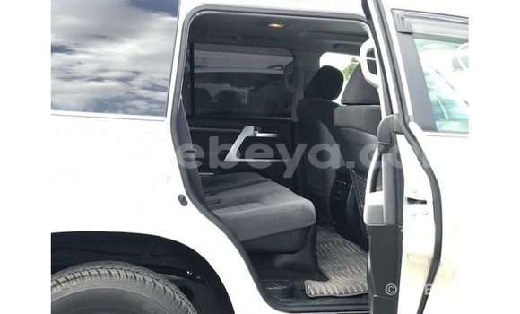 Buy Import Toyota Land Cruiser White Car in Import - Dubai in Ethiopia Buy Import Toyota Land Cruiser White Car in Import - Dubai in Ethiopia