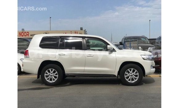 Buy Import Toyota Land Cruiser White Car in Import - Dubai in Ethiopia Buy Import Toyota Land Cruiser White Car in Import - Dubai in Ethiopia