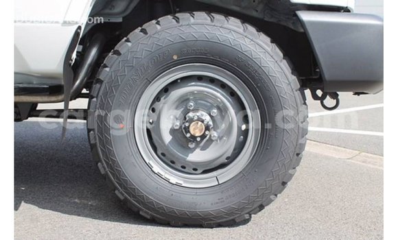 Buy Import Toyota Land Cruiser White Car in Import - Dubai in Ethiopia Buy Import Toyota Land Cruiser White Car in Import - Dubai in Ethiopia
