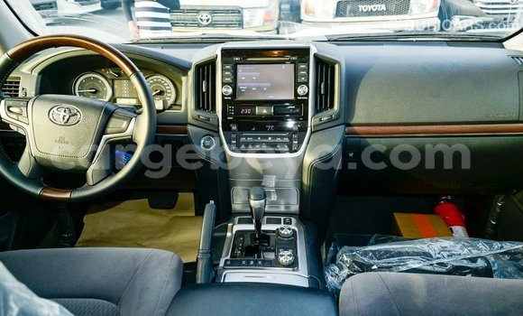 Buy Import Toyota Land Cruiser White Car in Import - Dubai in Ethiopia Buy Import Toyota Land Cruiser White Car in Import - Dubai in Ethiopia