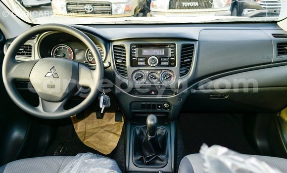 Buy Import Mitsubishi L200 White Car in Import - Dubai in Ethiopia Buy Import Mitsubishi L200 White Car in Import - Dubai in Ethiopia