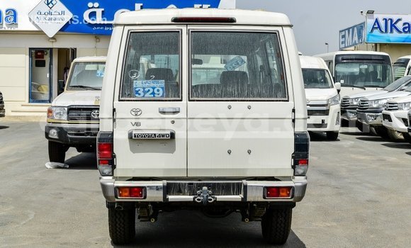 Buy Import Toyota Land Cruiser White Car in Import - Dubai in Ethiopia Buy Import Toyota Land Cruiser White Car in Import - Dubai in Ethiopia