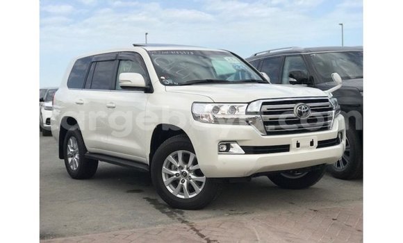 Acheter Import Voiture Toyota Land Cruiser Blanc à Import - Dubai, Ethiopie Acheter Import Voiture Toyota Land Cruiser Blanc à Import - Dubai, Ethiopie