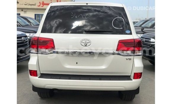 Acheter Import Voiture Toyota Land Cruiser Blanc à Import - Dubai, Ethiopie Acheter Import Voiture Toyota Land Cruiser Blanc à Import - Dubai, Ethiopie