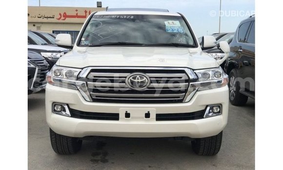 Acheter Import Voiture Toyota Land Cruiser Blanc à Import - Dubai, Ethiopie Acheter Import Voiture Toyota Land Cruiser Blanc à Import - Dubai, Ethiopie