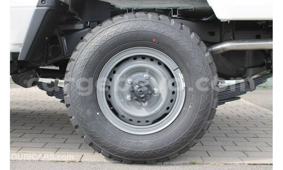 Buy Import Toyota Land Cruiser White Car in Import - Dubai in Ethiopia Buy Import Toyota Land Cruiser White Car in Import - Dubai in Ethiopia