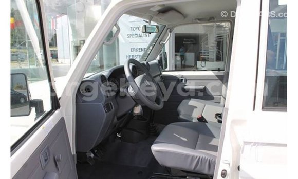 Buy Import Toyota Land Cruiser White Car in Import - Dubai in Ethiopia Buy Import Toyota Land Cruiser White Car in Import - Dubai in Ethiopia