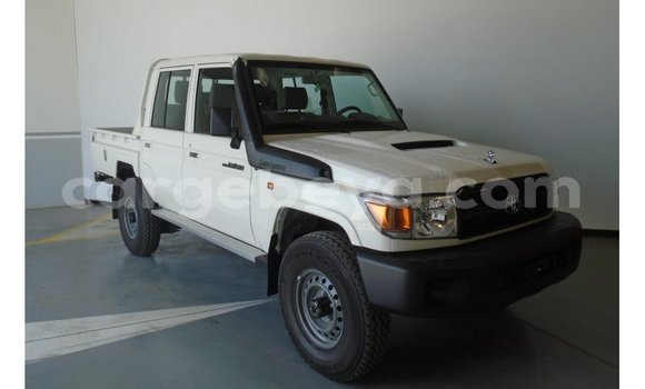 Buy Import Toyota Land Cruiser White Car in Import - Dubai in Ethiopia Buy Import Toyota Land Cruiser White Car in Import - Dubai in Ethiopia