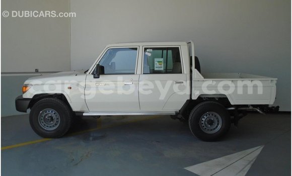 Buy Import Toyota Land Cruiser White Car in Import - Dubai in Ethiopia Buy Import Toyota Land Cruiser White Car in Import - Dubai in Ethiopia
