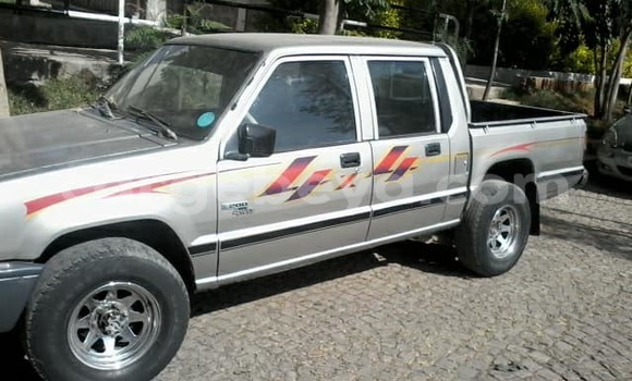 Buy Used Mitsubishi L200 Silver Car in Addis–Ababa in Ethiopia Buy Used Mitsubishi L200 Silver Car in Addis–Ababa in Ethiopia