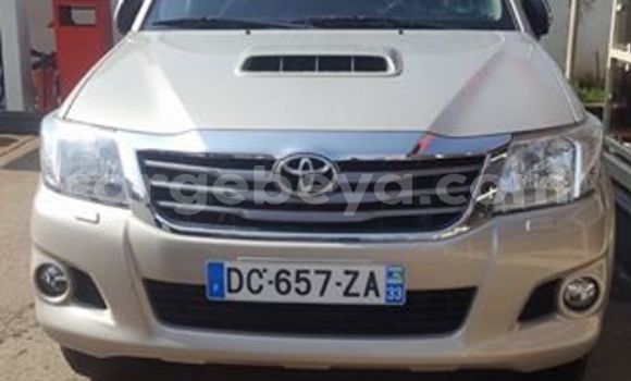 Buy Used Toyota Hilux Silver Car in Addis–Ababa in Ethiopia Buy Used Toyota Hilux Silver Car in Addis–Ababa in Ethiopia