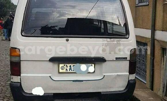 Buy Used Toyota Hiace White Car in Addis–Ababa in Ethiopia Buy Used Toyota Hiace White Car in Addis–Ababa in Ethiopia