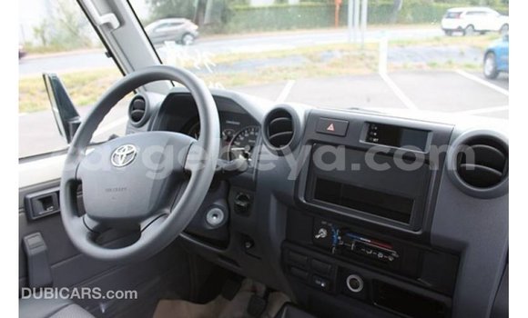 Buy Import Toyota Land Cruiser White Car in Import - Dubai in Ethiopia Buy Import Toyota Land Cruiser White Car in Import - Dubai in Ethiopia